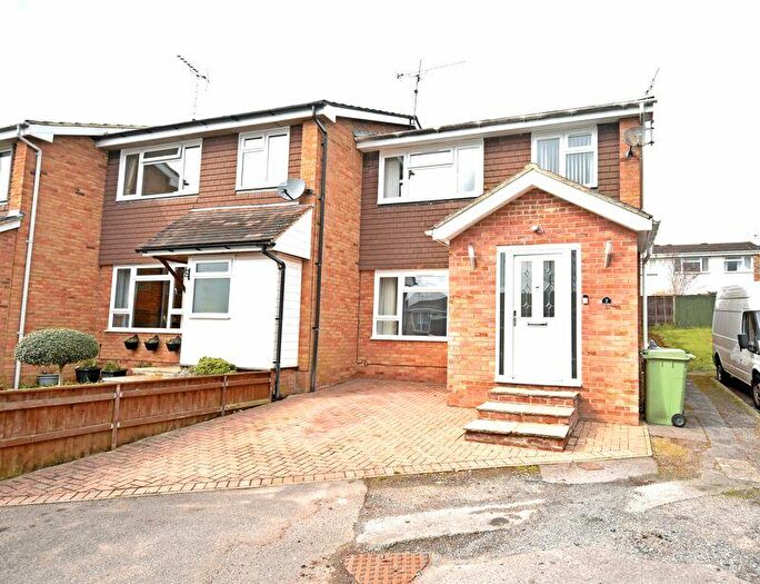 3 Bedroom Terraced House To Rent In Robin Close, Alton, GU34