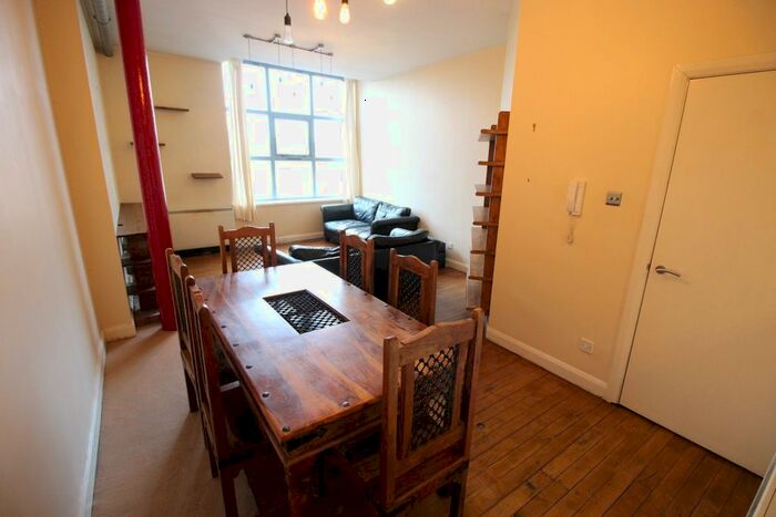 2 Bedroom Flat To Rent In The Tobacco Factory, Ludgate Hill, Manchester, M4