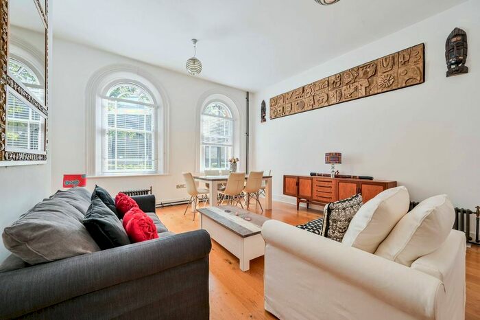 1 Bedroom Maisonette To Rent In Chatham Close, Woolwich, London, SE18