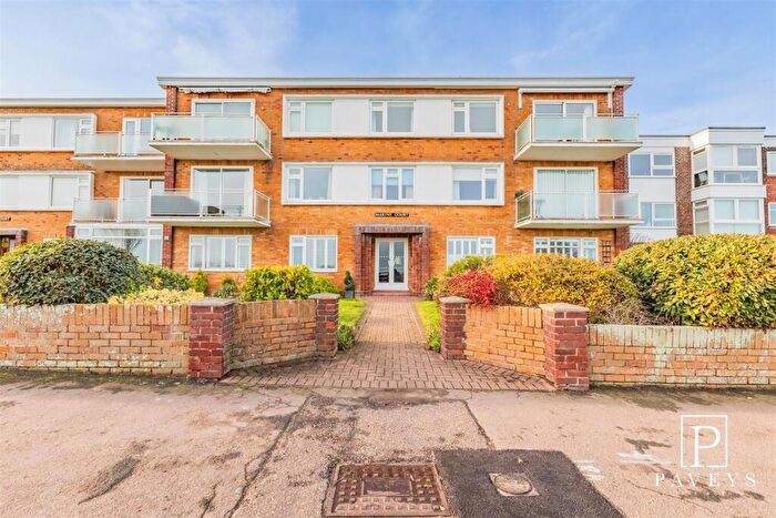 2 Bedroom Apartment For Sale In The Esplanade, Frinton-On-Sea, CO13