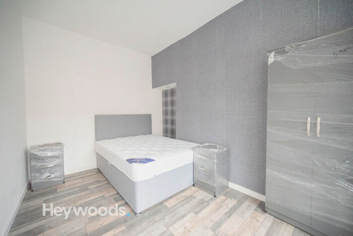 1 Bedroom House Of Multiple Occupation To Rent In Rooms At Beckton Avenue, ST6