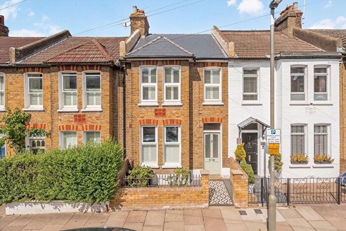 2 Bedroom Property For Sale In Bertal Road, Tooting, SW17