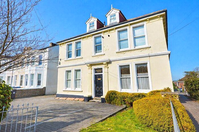 1 Bedroom Apartment For Sale In Lyndhurst Road, Worthing, BN11