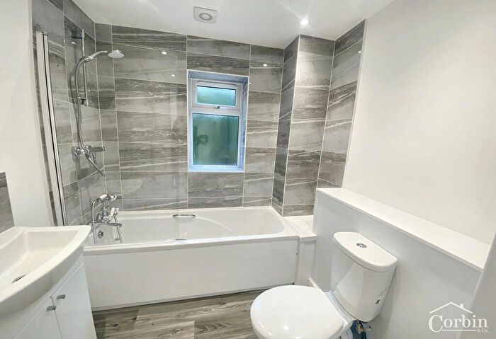 2 Bedroom Flat To Rent In Gff Jewell Road, Bournemouth, Dorset, BH8