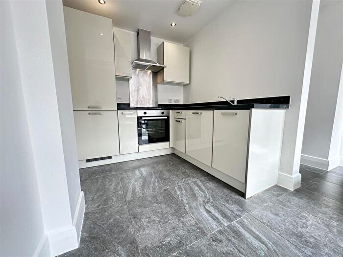 1 Bedroom Apartment To Rent In Empire House, Cardiff Bay, CF10