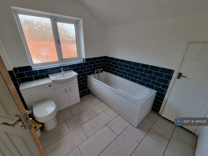 1 Bedroom Flat To Rent In Winsdon Court, Luton, LU1