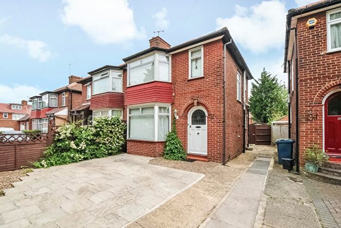 3 Bedroom Semi-Detached House To Rent In Stanmore, Harrow, HA7