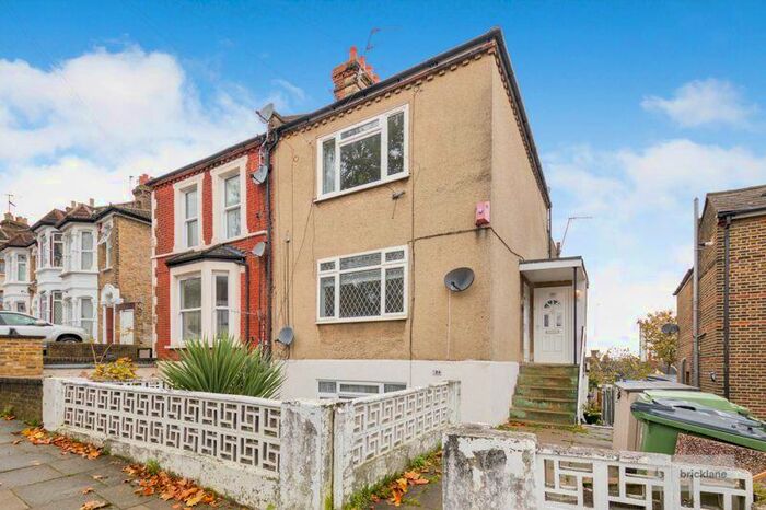 1 Bedroom Apartment To Rent In Chestnut Rise, London, SE18