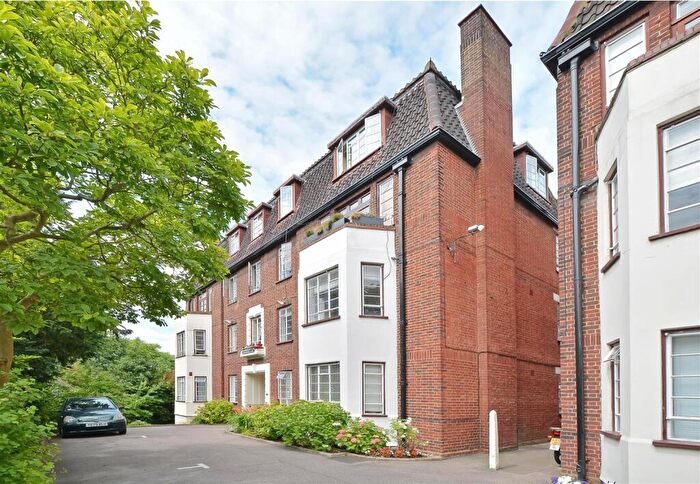 3 Bedroom Flat For Sale In Frognal Lane, Hampstead, NW3