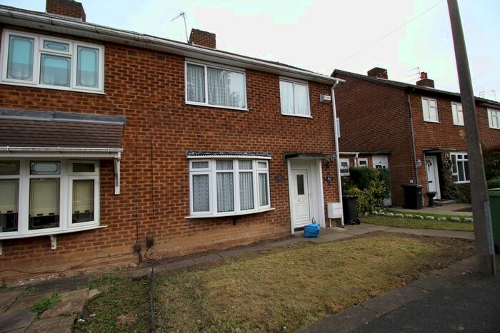 3 Bedroom Semi-Detached House To Rent In Poplar Green, Dudley, West Midlands, DY1