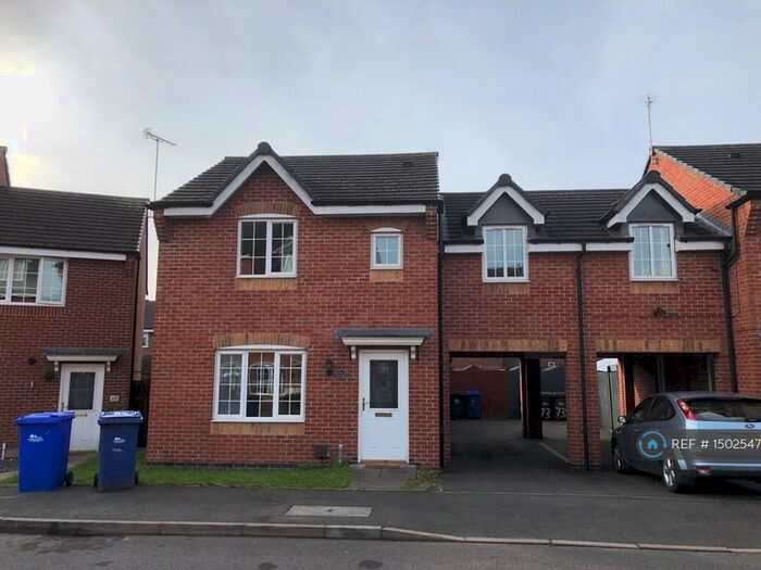 4 Bedroom Semi-Detached House To Rent In Barker Round Way, Burton-On-Trent, DE14