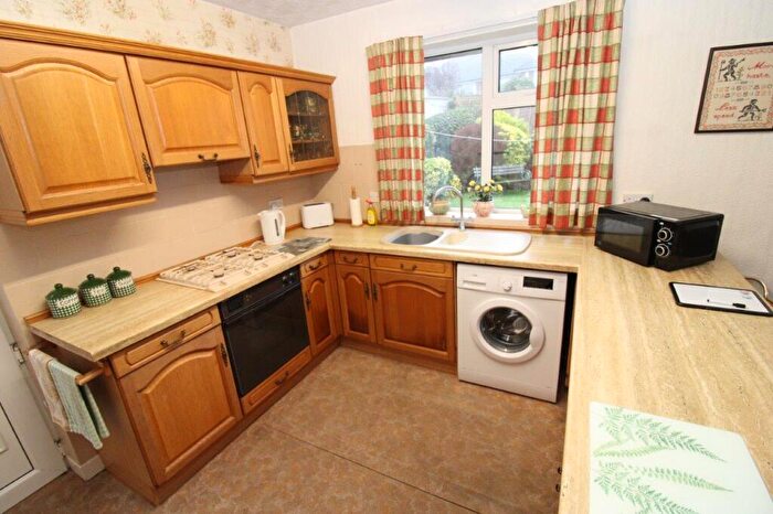 3 Bedroom Bungalow For Sale In Downs Crescent, Gawber, Barnsley, S75