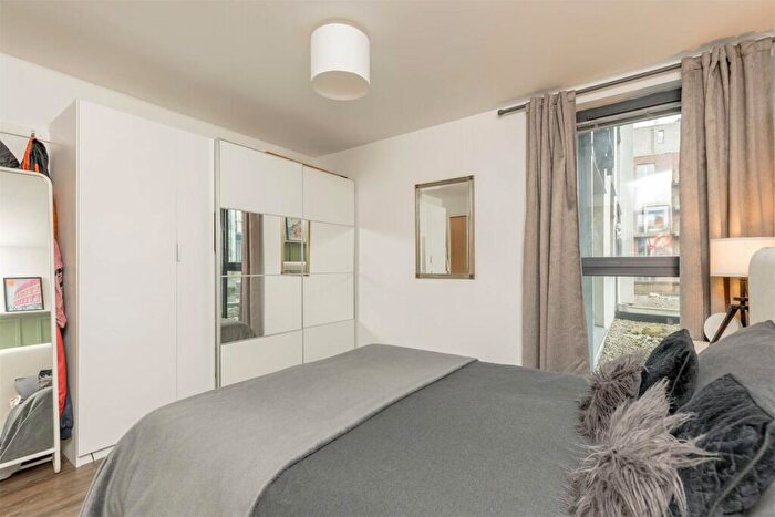 1 Bedroom Flat For Sale In Lower Gilmore Bank, Fountainbridge, Edinburgh, EH3