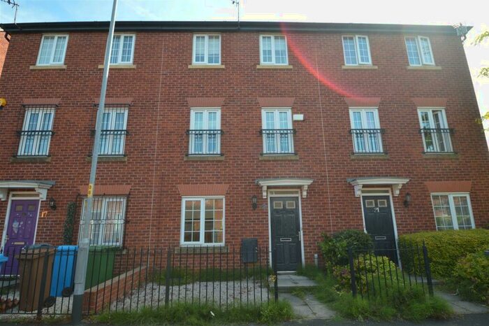 4 Bedroom House To Rent In Paprika Close, Manchester, M11