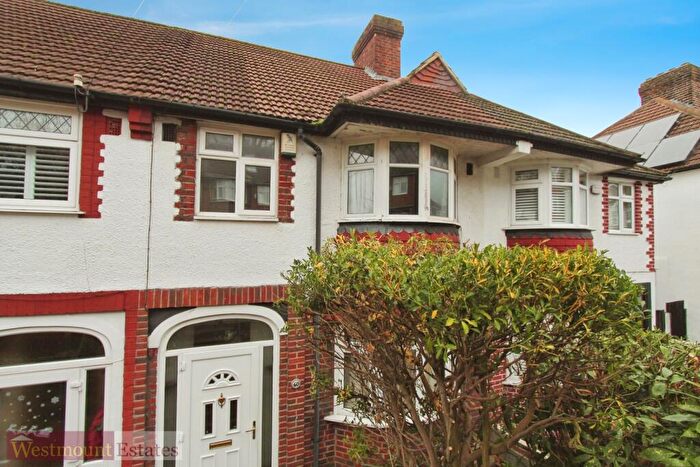 3 Bedroom Terraced House To Rent In Castlewood Drive, London, SE9