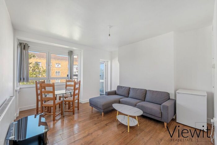 4 Bedroom Flat To Rent In Addington House, Stockwell Road, London, SW9