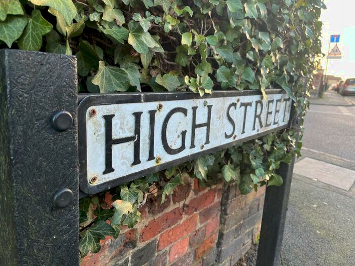 3 Bedroom House To Rent In High Street, Oakfield, PO33