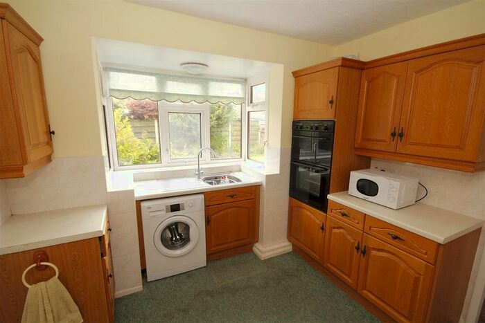 3 Bedroom Detached Bungalow For Sale In Greenside, Dunnington, York, YO19