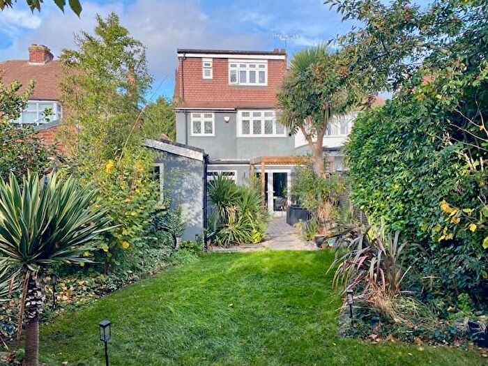 5 Bedroom Semi Detached House For Sale In Empress Drive, Chislehurst, BR7