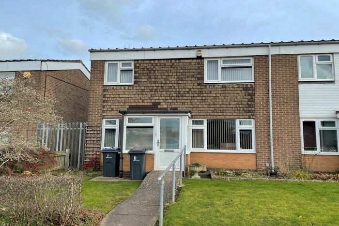 3 Bedroom Terraced House For Sale In Giles Close, Stechford, Birmingham, B33