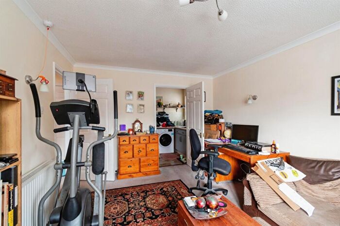 1 Bedroom Flat For Sale In Spa Road, Melksham, SN12