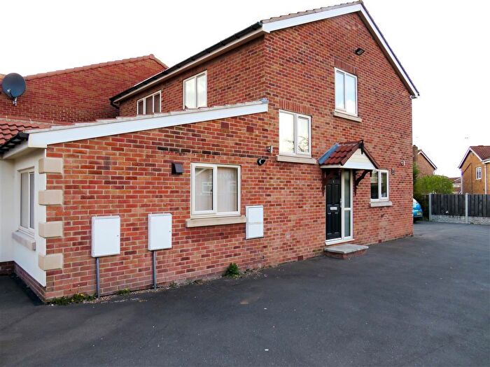 2 Bedroom Apartment To Rent In Yarwell Drive, Maltby, Rotherham, S66