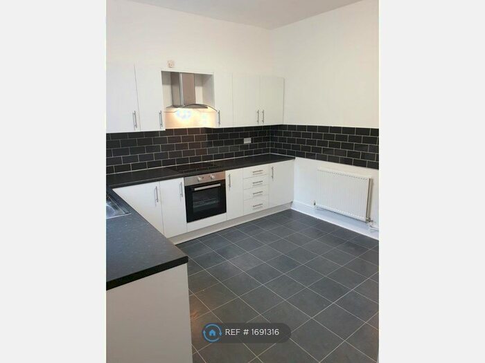 2 Bedroom Terraced House To Rent In Field Street, Hull, HU9
