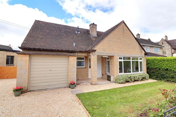 3 Bedroom Detached Bungalow For Sale In Quietways, Stonehouse, GL10