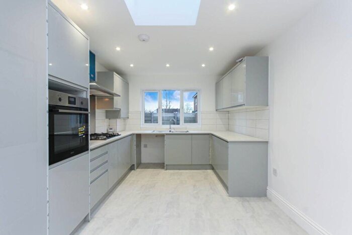 4 Bedroom House To Rent In Cotford Road, Thornton Heath, CR7