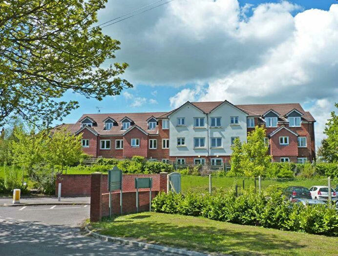 1 Bedroom Flat For Sale In Garrett Court, Vicarage Lane, Hailsham, BN27