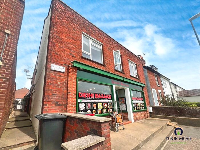 3 Bedroom Flat To Rent In Oving Road, Chichester, West Sussex, PO19