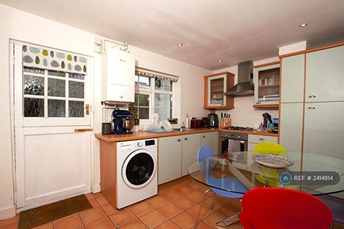 2 Bedroom End Of Terrace House To Rent In Herts, Berkhamsted, HP4