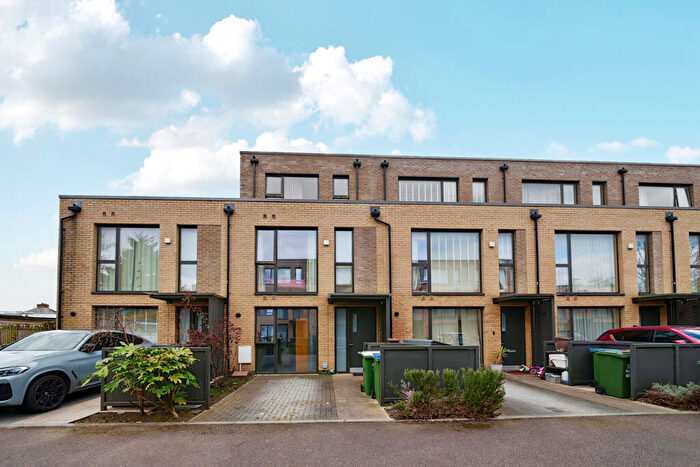 4 Bedroom Terraced House For Sale In Storer Drive, Welling, DA16