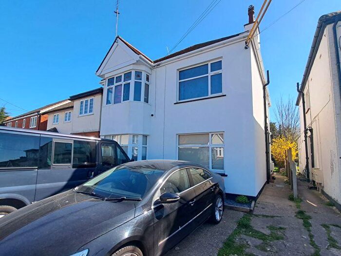 2 Bedroom Flat To Rent In St Marks Road, Benfleet, SS7