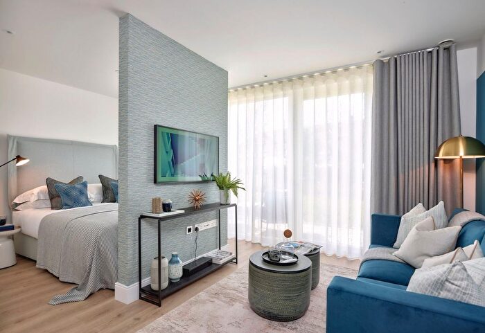 1 Bedroom Flat For Sale In Grand Union, Wembley, HA0