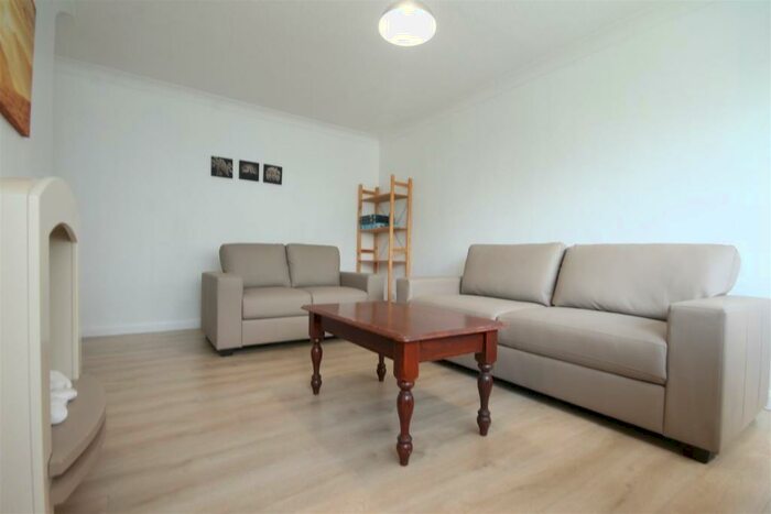 2 Bedroom Apartment To Rent In Lonsdale Court, Jesmond, NE2