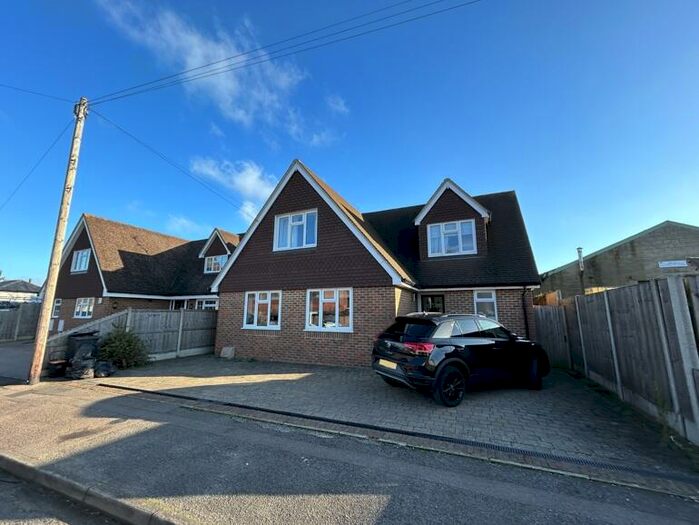 3 Bedroom Detached House To Rent In Warnford Gardens, Loose, Maidstone, Kent, ME15
