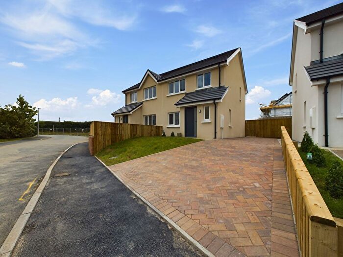 3 Bedroom Semi-Detached House For Sale In Harcourt Development, Hook, SA62