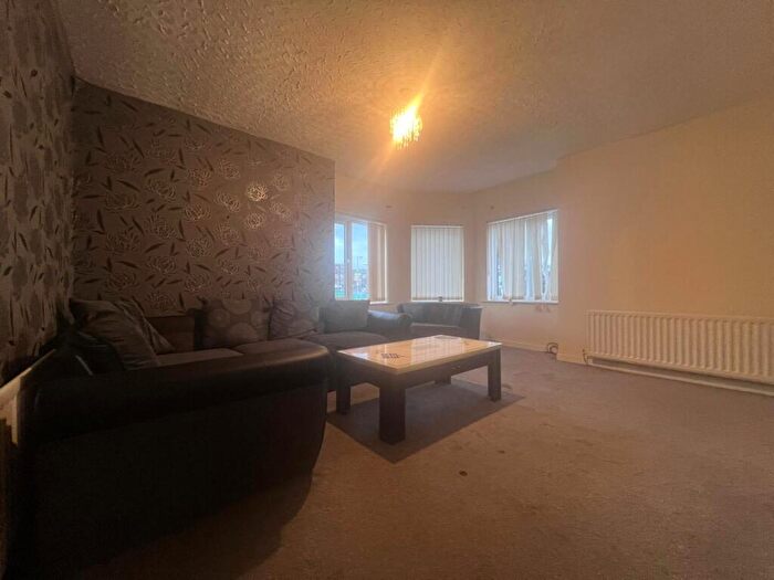 2 Bedroom Flat To Rent In Condercum Road, Newcastle Upon Tyne, NE4
