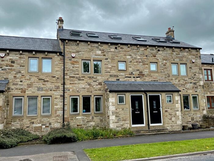3 Bedroom Town House To Rent In Crowgarth, Gargrave, North Yorkshire, BD23