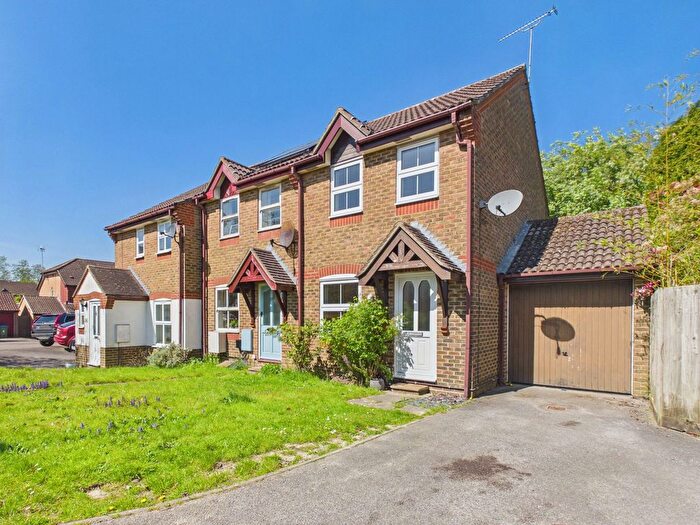 2 Bedroom End Of Terrace House For Sale In Standen Place, Horsham, West Sussex, RH12