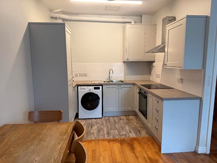 2 Bedroom Flat To Rent In Arch View Crescent, Liverpool, Merseyside, L1