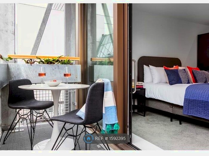 2 Bedroom Flat To Rent In George St., Manchester, M1