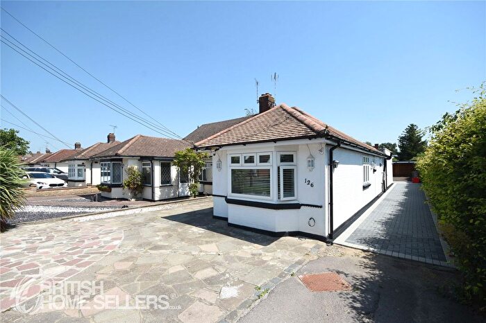 3 Bedroom Bungalow For Sale In Thorndon Avenue, West Horndon, Brentwood, Essex, CM13