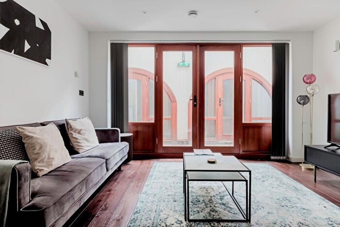 1 Bedroom Flat To Rent In Stucley Place, London, NW1