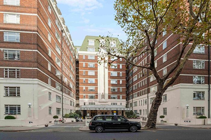 1 Bedroom Flat For Sale In Nell Gwynn House, Sloane Avenue, SW3