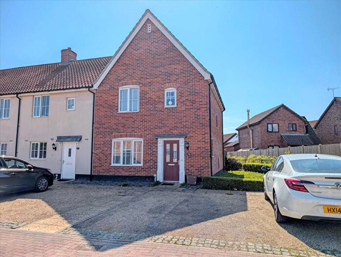 3 Bedroom End Terrace House For Sale In Sycamore Mews, Brightlingsea, CO7