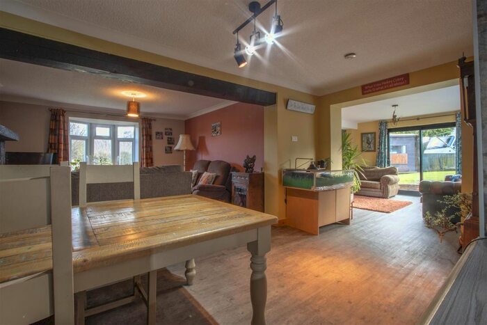 4 Bedroom Semi-Detached House For Sale In The Poplars, Chesterfield Road, Duckmanton, S44