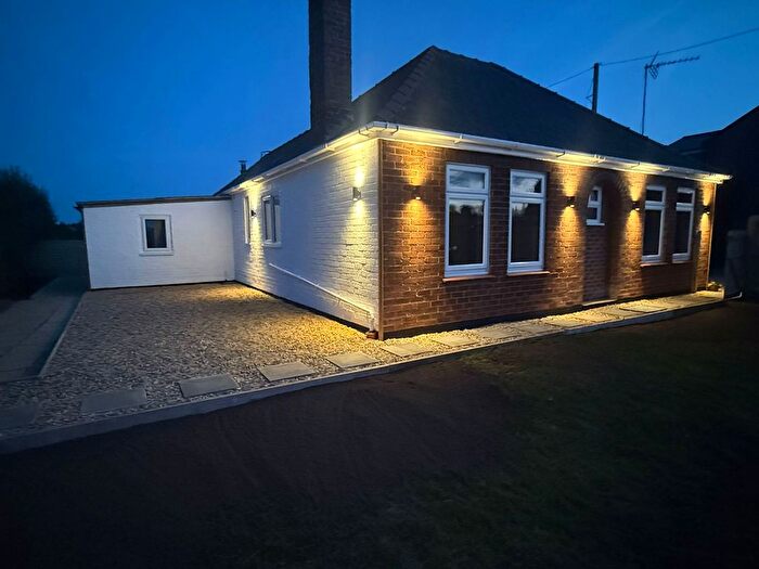 2 Bedroom Detached Bungalow For Sale In Holbeach Drove Gate, Holbeach Drove, PE12