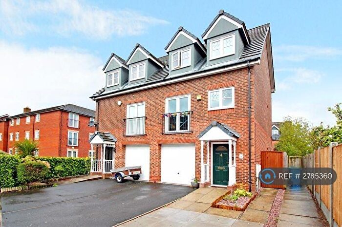 3 Bedroom Semi-Detached House To Rent In Lawnhurst Avenue, Wythenshawe, Manchester, M23